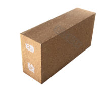 Magnesia refractory brick