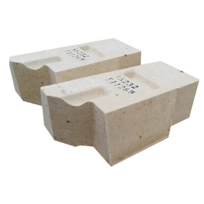 Silica insulating refractory brick